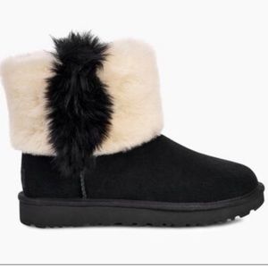 Ugg Classic Mini Wisp Bootie 9
